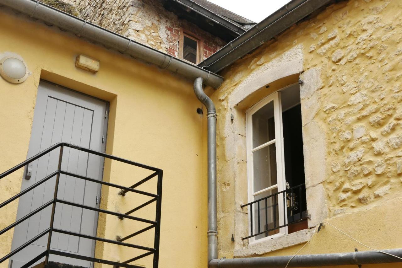 Les Oiseaux De Passage Hotel Saint-Gaultier Exterior photo